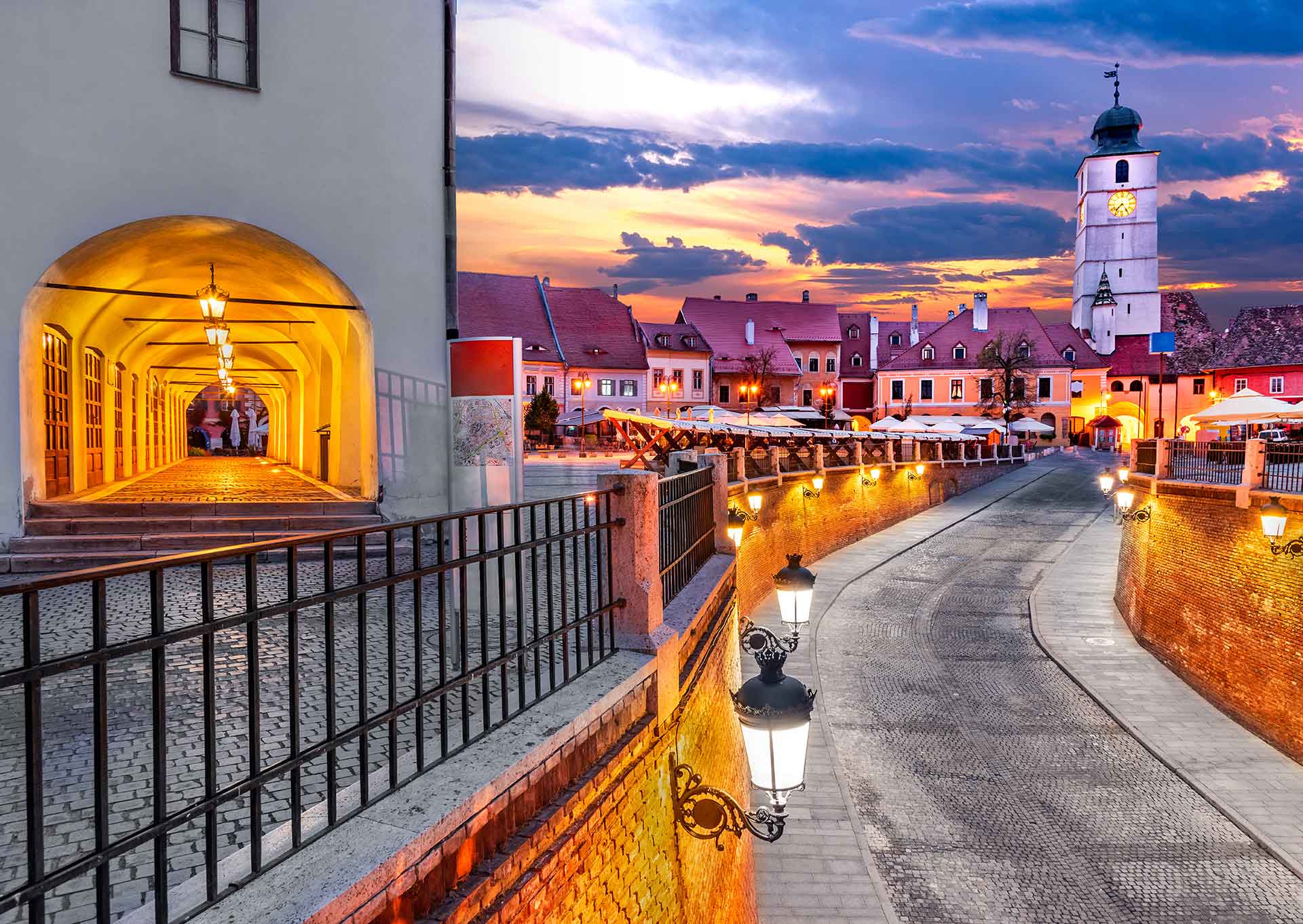 Puzzle Enjoy La Plaza Mica em Sibiu, Romênia de 1000